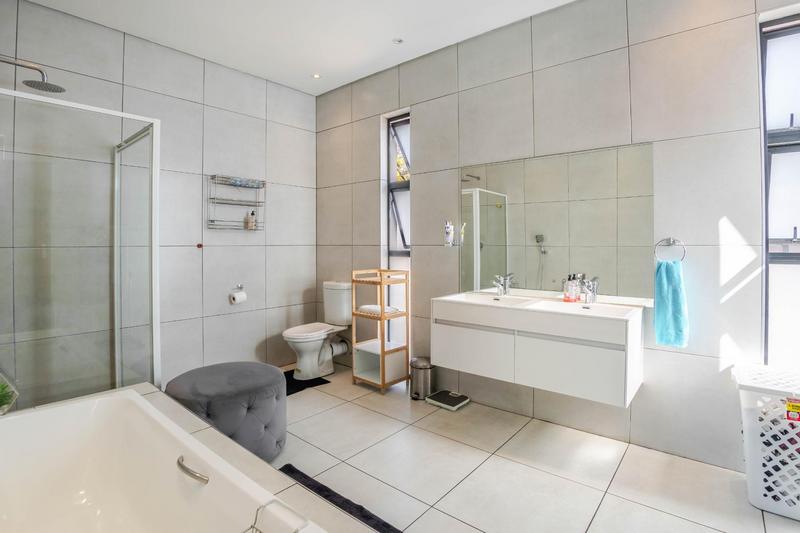 4 Bedroom Property for Sale in Linksfield Gauteng