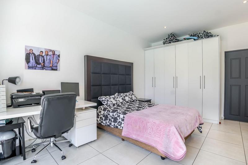 4 Bedroom Property for Sale in Linksfield Gauteng