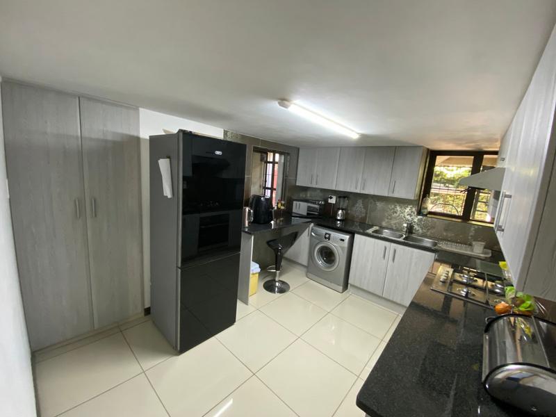 5 Bedroom Property for Sale in Linmeyer Gauteng
