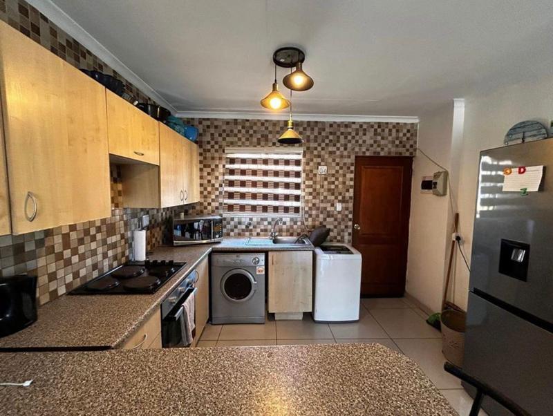 2 Bedroom Property for Sale in Greenstone Hill Gauteng