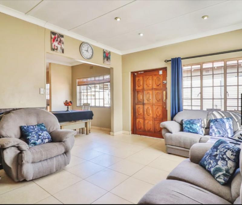 4 Bedroom Property for Sale in Sunnyridge Gauteng