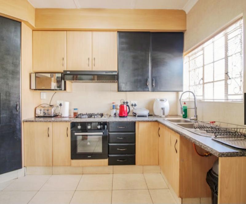 4 Bedroom Property for Sale in Sunnyridge Gauteng