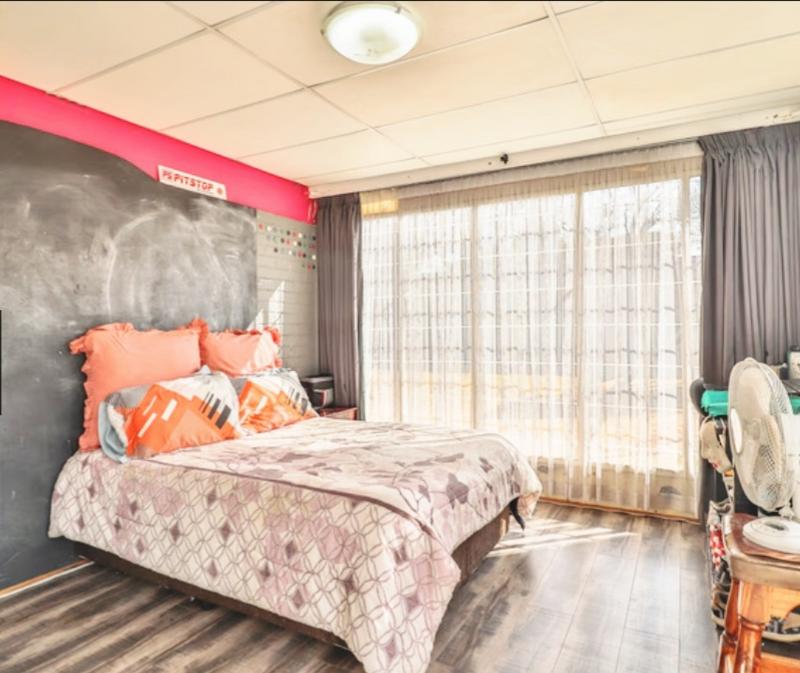 4 Bedroom Property for Sale in Sunnyridge Gauteng