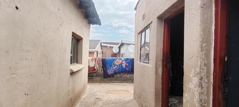 7 Bedroom Property for Sale in Mapetla Gauteng