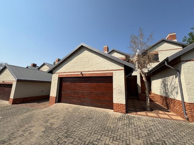 3 Bedroom Property for Sale in Candlewoods Country Estate Gauteng