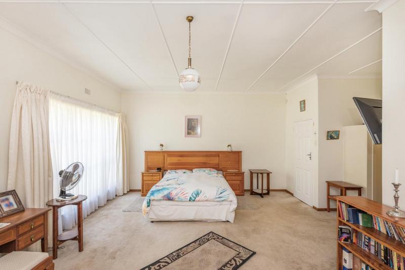 4 Bedroom Property for Sale in South Kensington Gauteng