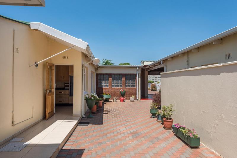 4 Bedroom Property for Sale in South Kensington Gauteng