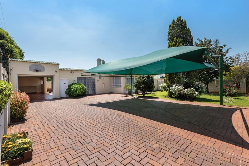 4 Bedroom Property for Sale in South Kensington Gauteng