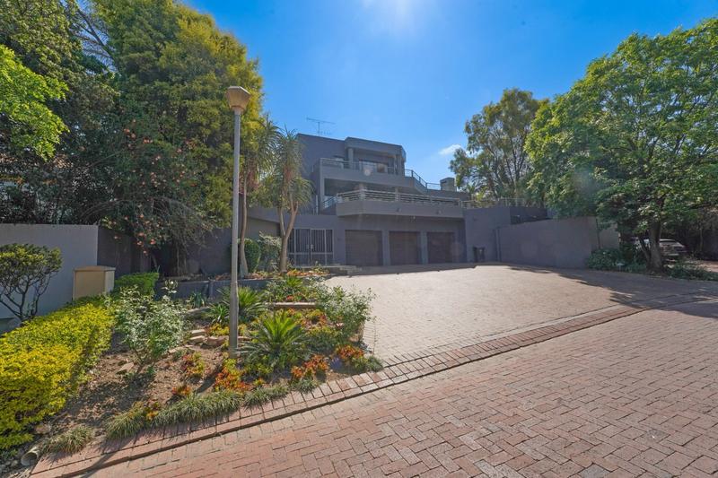 4 Bedroom Property for Sale in Dainfern Golf Estate Gauteng