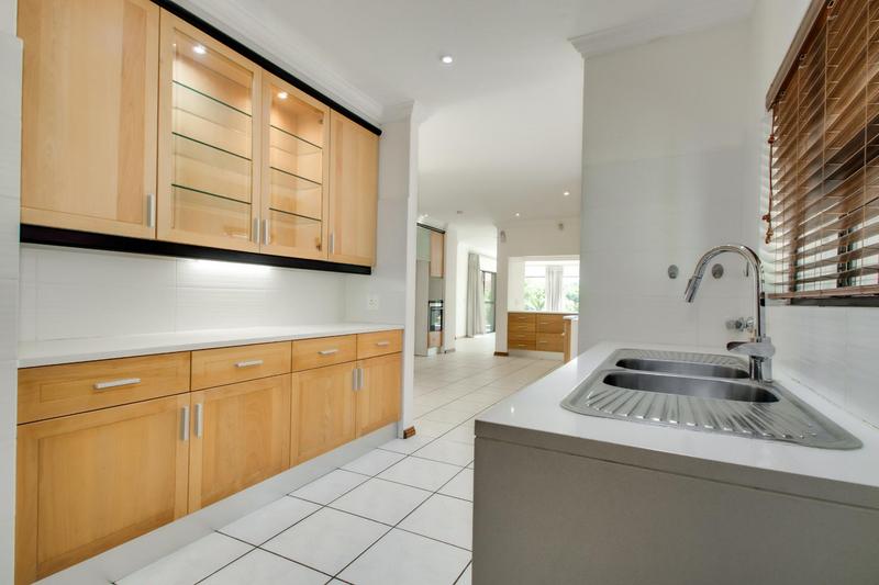 To Let 4 Bedroom Property for Rent in Dainfern Golf Estate Gauteng