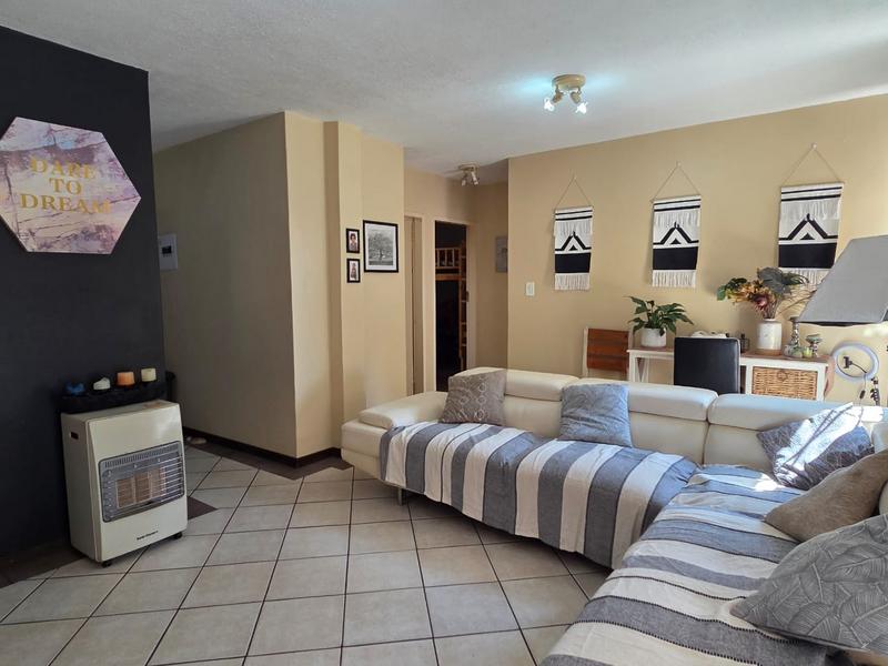 To Let 2 Bedroom Property for Rent in Olympus AH Gauteng