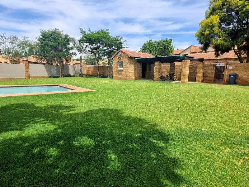 To Let 2 Bedroom Property for Rent in Olympus AH Gauteng