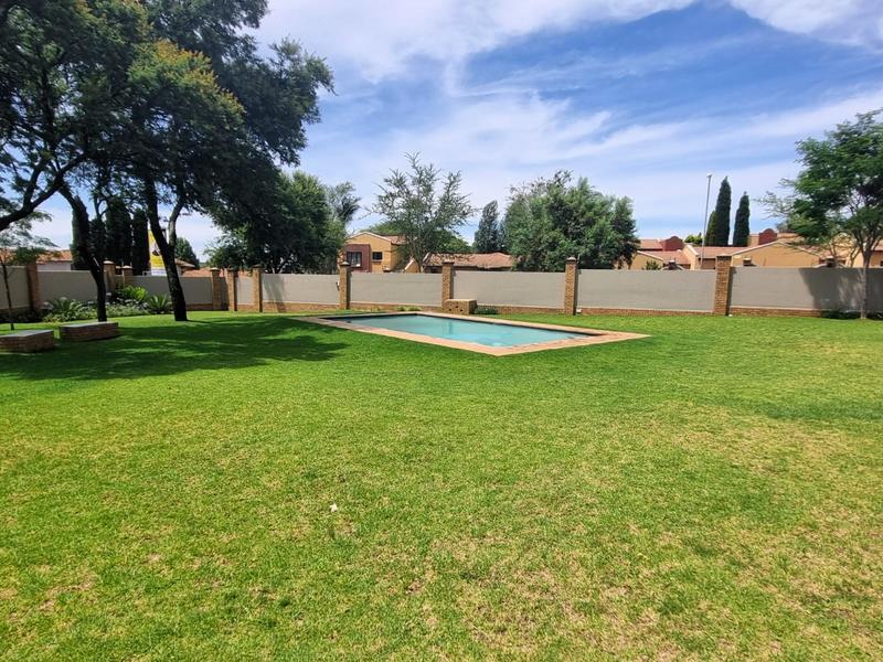 To Let 2 Bedroom Property for Rent in Olympus AH Gauteng