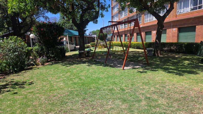 1 Bedroom Property for Sale in Weavind Park Gauteng