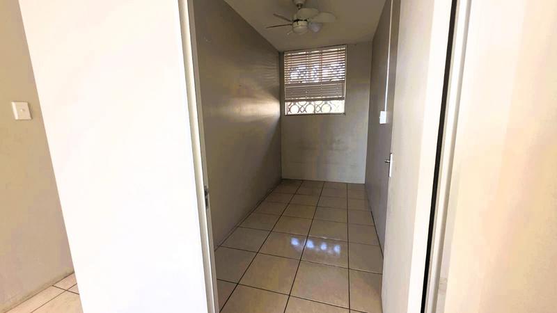 1 Bedroom Property for Sale in Weavind Park Gauteng