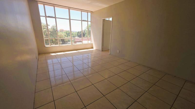 1 Bedroom Property for Sale in Weavind Park Gauteng