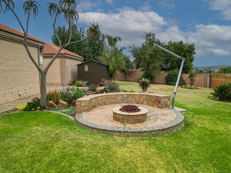4 Bedroom Property for Sale in Amberfield Glen Gauteng