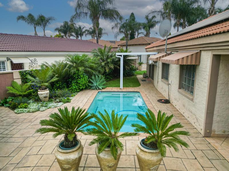 4 Bedroom Property for Sale in Amberfield Glen Gauteng