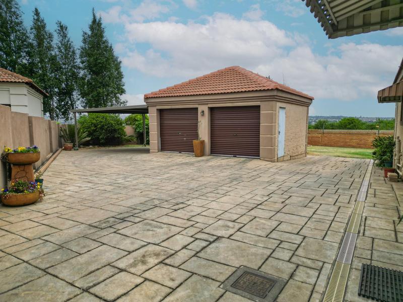 4 Bedroom Property for Sale in Amberfield Glen Gauteng
