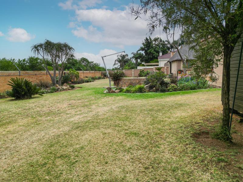 4 Bedroom Property for Sale in Amberfield Glen Gauteng