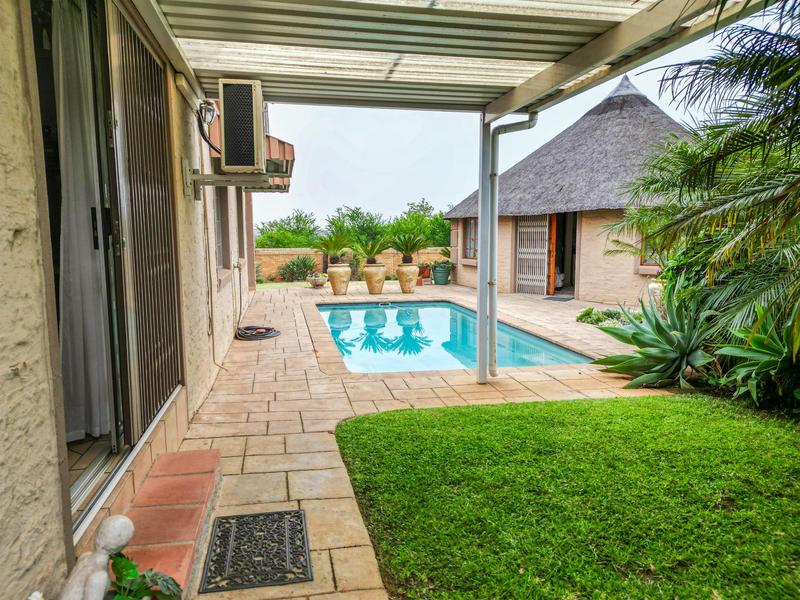 4 Bedroom Property for Sale in Amberfield Glen Gauteng