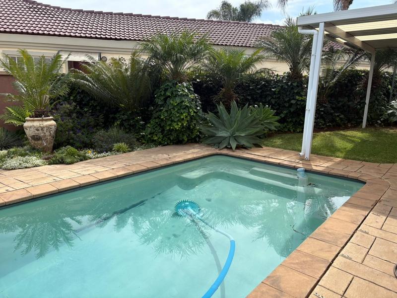 4 Bedroom Property for Sale in Amberfield Glen Gauteng