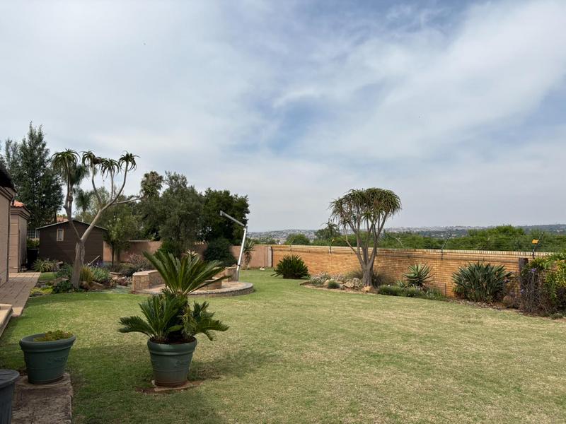 4 Bedroom Property for Sale in Amberfield Glen Gauteng