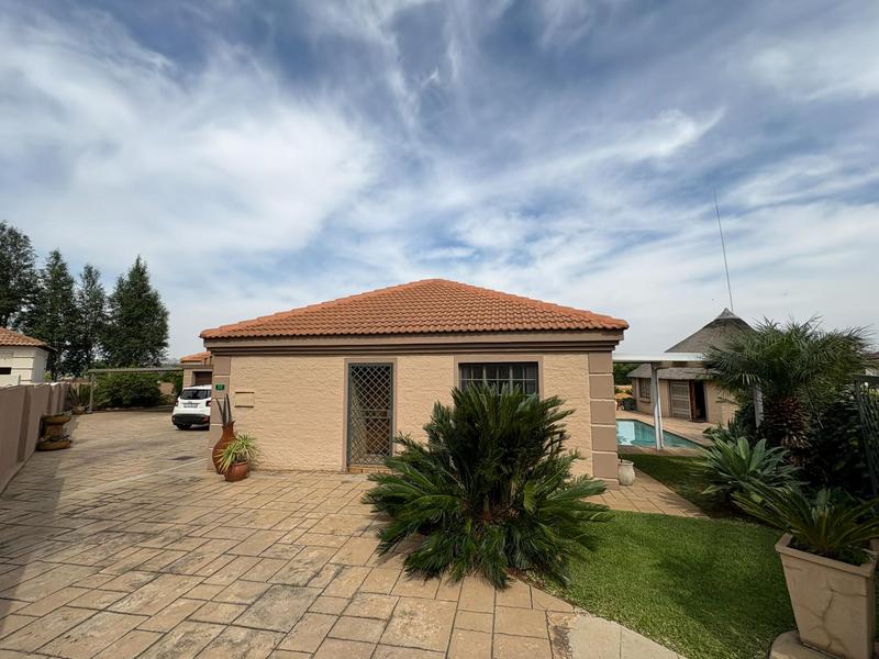 4 Bedroom Property for Sale in Amberfield Glen Gauteng