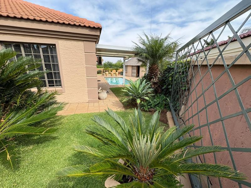 4 Bedroom Property for Sale in Amberfield Glen Gauteng