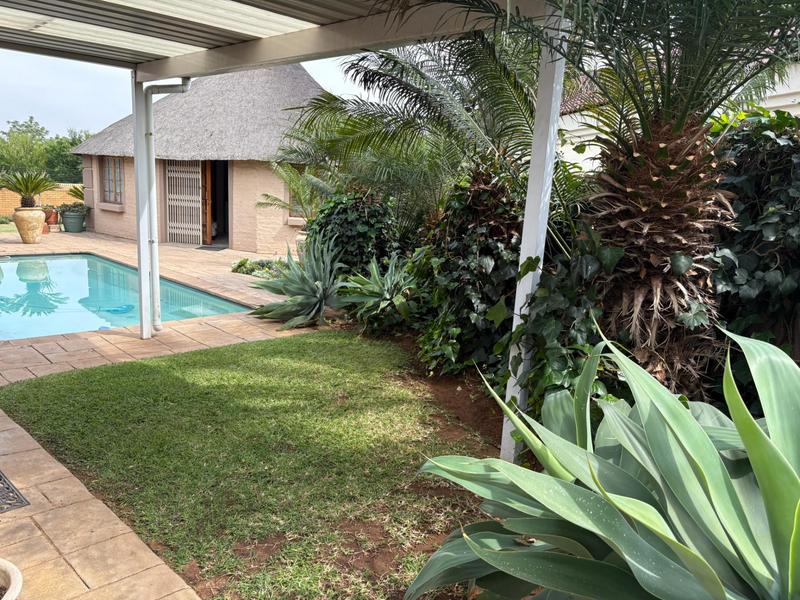 4 Bedroom Property for Sale in Amberfield Glen Gauteng