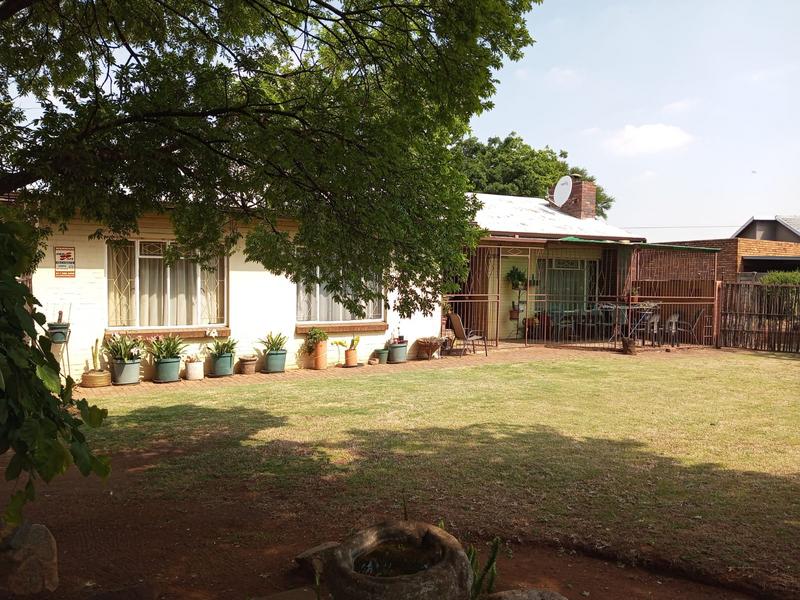 6 Bedroom Property for Sale in Casseldale Gauteng