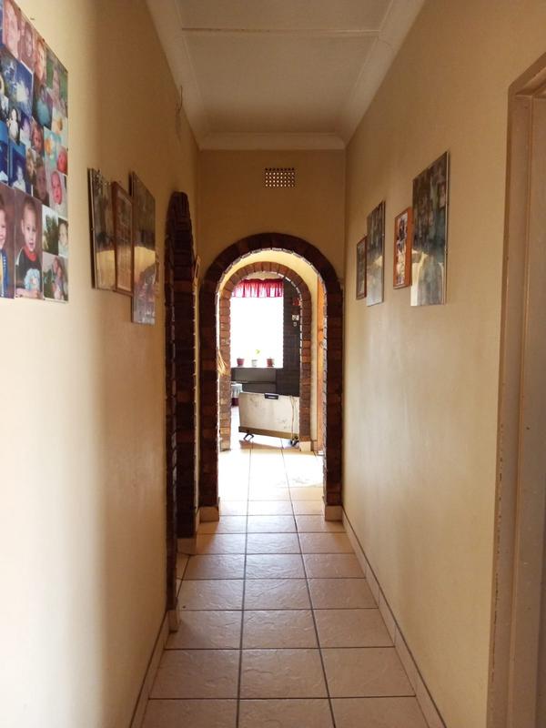 6 Bedroom Property for Sale in Casseldale Gauteng