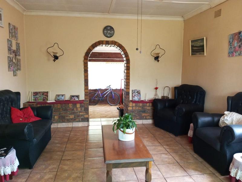 6 Bedroom Property for Sale in Casseldale Gauteng