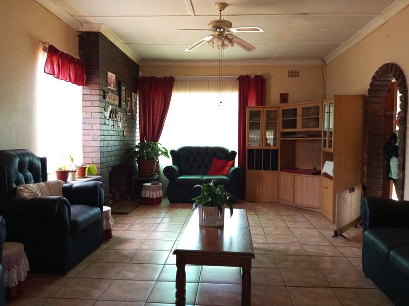 6 Bedroom Property for Sale in Casseldale Gauteng