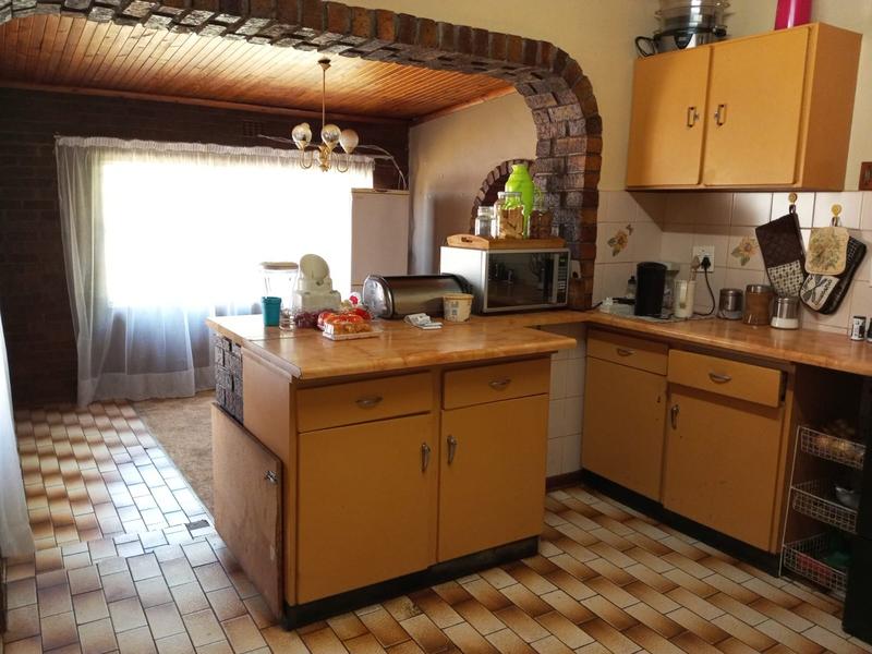 6 Bedroom Property for Sale in Casseldale Gauteng