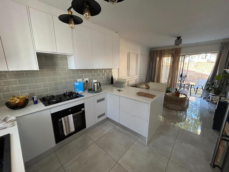 To Let 2 Bedroom Property for Rent in Kosmosdal Gauteng