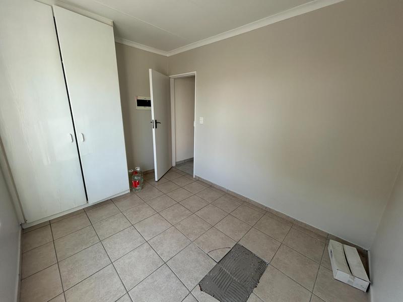 To Let 2 Bedroom Property for Rent in Kosmosdal Gauteng