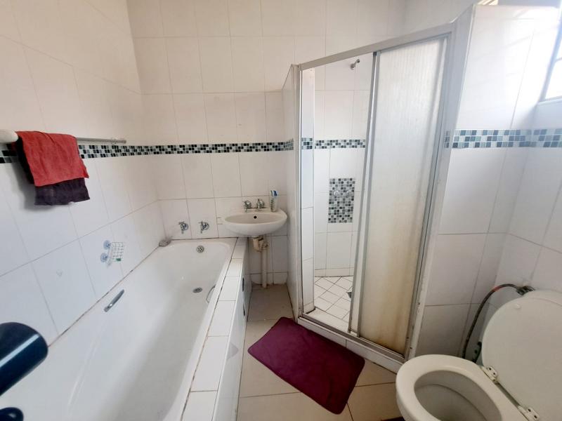 3 Bedroom Property for Sale in Heuweloord Gauteng