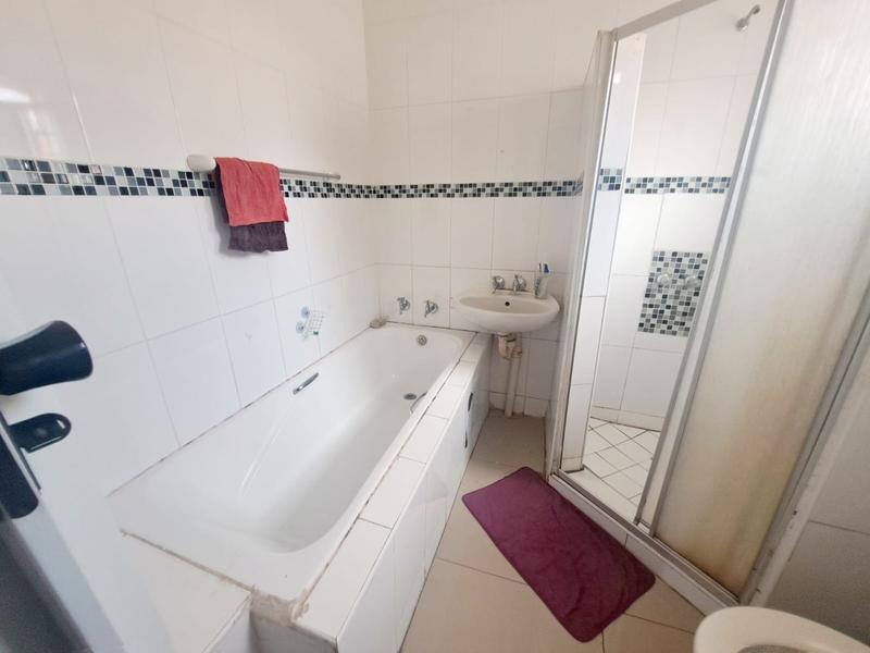 3 Bedroom Property for Sale in Heuweloord Gauteng