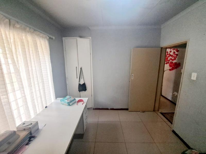 3 Bedroom Property for Sale in Heuweloord Gauteng