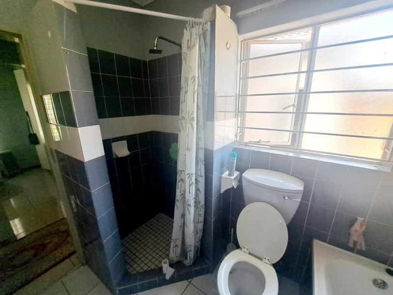 3 Bedroom Property for Sale in Heuweloord Gauteng