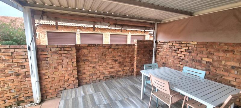 2 Bedroom Property for Sale in Amberfield Gauteng