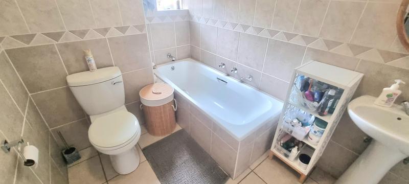 2 Bedroom Property for Sale in Amberfield Gauteng