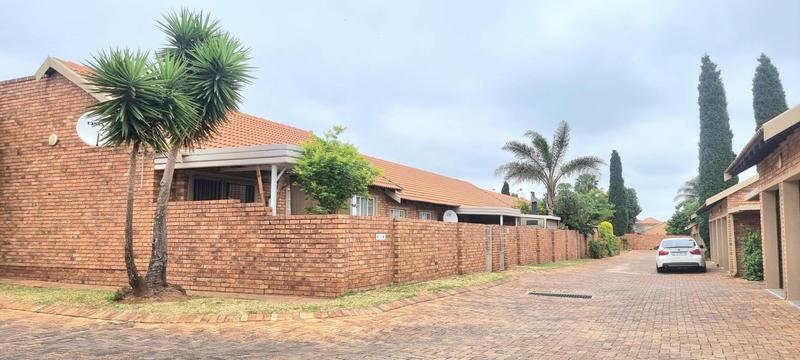 2 Bedroom Property for Sale in Amberfield Gauteng