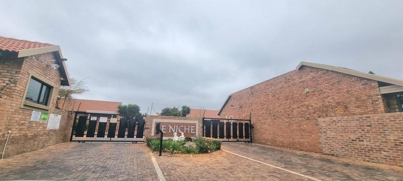 2 Bedroom Property for Sale in Amberfield Gauteng