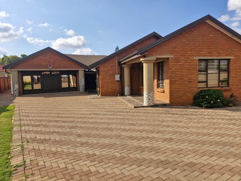4 Bedroom Property for Sale in The Orchards Gauteng