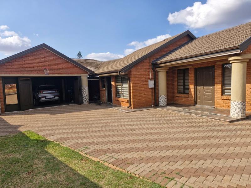 4 Bedroom Property for Sale in The Orchards Gauteng