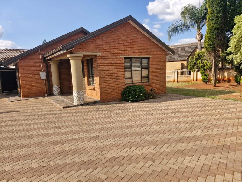 4 Bedroom Property for Sale in The Orchards Gauteng