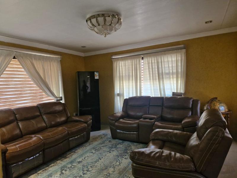 4 Bedroom Property for Sale in The Orchards Gauteng