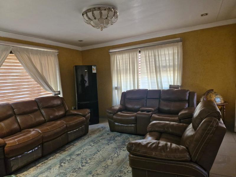 4 Bedroom Property for Sale in The Orchards Gauteng